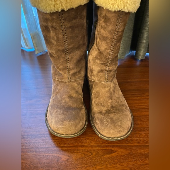 Ugg ESPRESSO Suede/ Sheepskin  Karyn Sherpa Braided Back, 6.5 - Picture 3 of 6